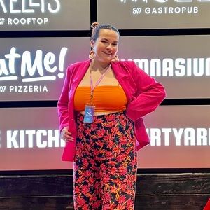 Meet your Posher, Alicia